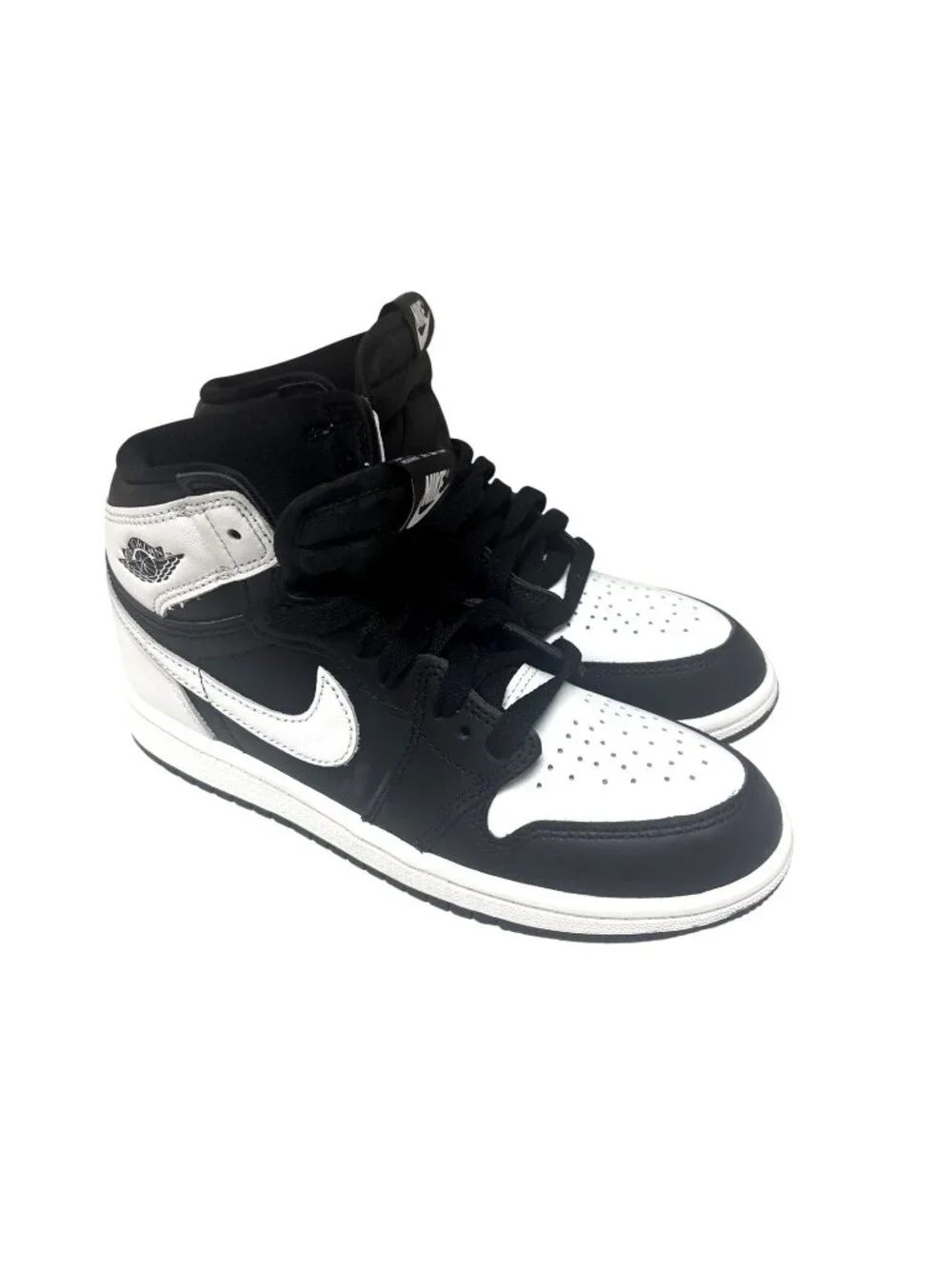 Nike Big Kids Air Jordan 1 Retro High OG Shoes Black/White  Size 2.5Y